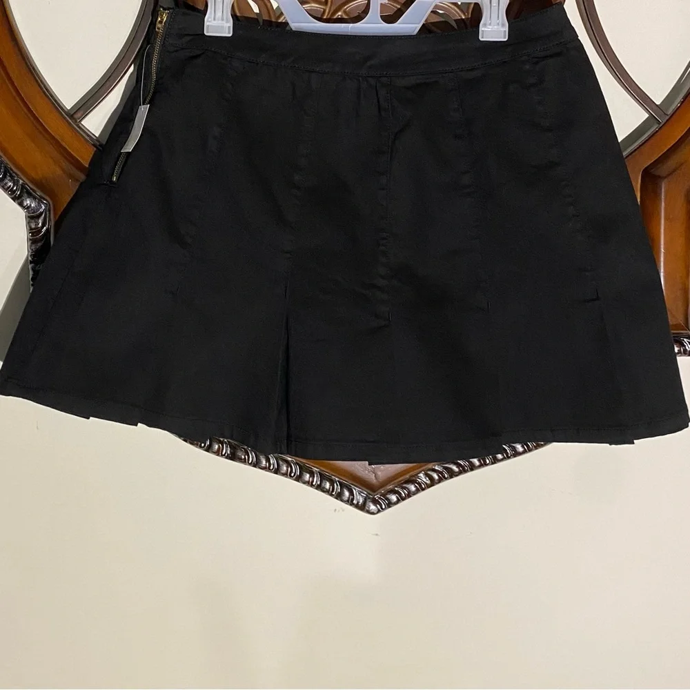 No Boundaries Junior's Black Pleated Skirt